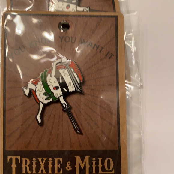 Fun pins for book bags, hats, jackets, etc. - Picture 7 of 8